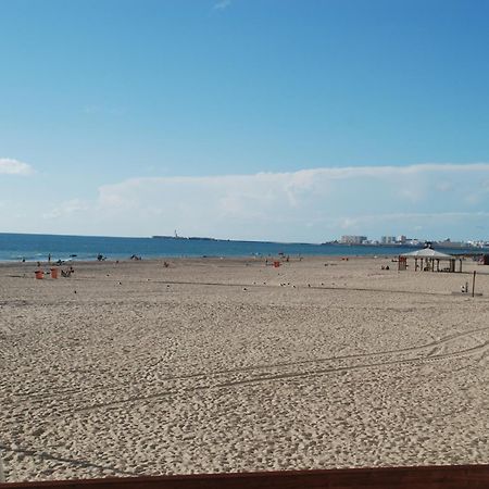 Brisas Estadio Playa Victoria Cádiz Exterior photo